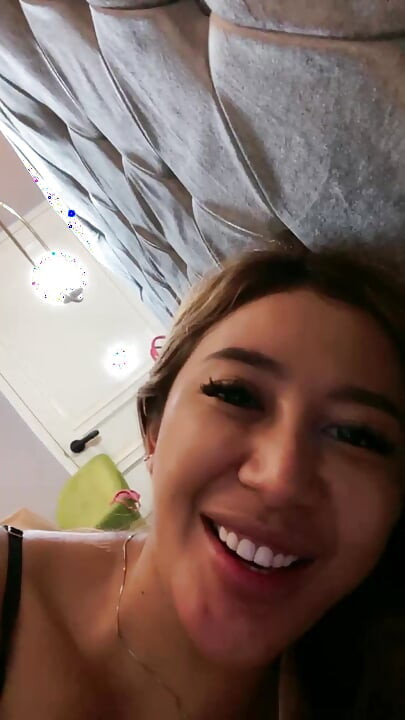 Cewek Sange em vídeo chamada ao vivo, Sultão Koncil, da Malaia