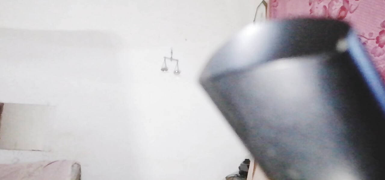 Real house maid was seducing me without a bra and put it in the mouth