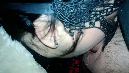 Meine milf-ehefrau gibt mir einen blowjob in einem park!