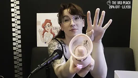 NSFW Review of the Honey Pistil Licking Vibrator From the Bad Peach