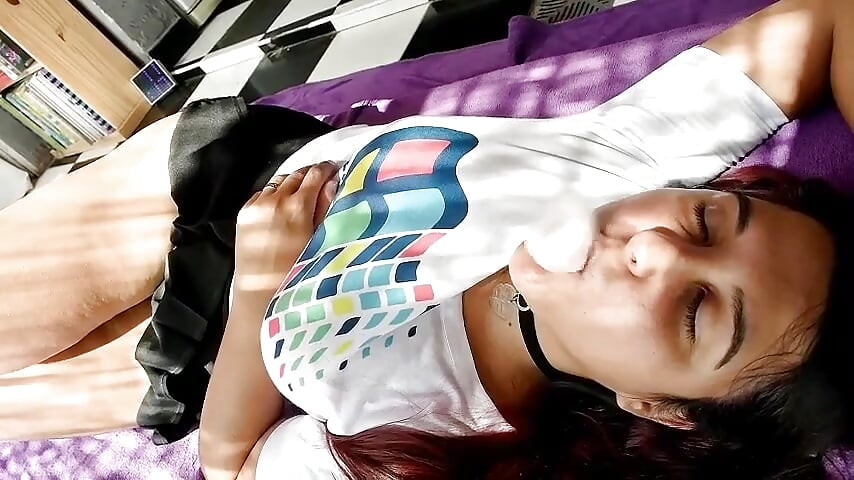 Doing Bubblegum Bubbles and Feet Worship - Bunny Looner