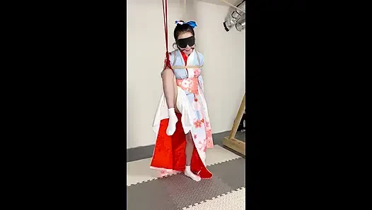 Versi klimaks dari memakai kimono di hari yang cerah