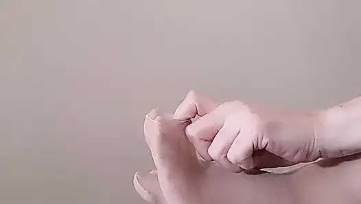 Naylon çoraplı ayaklar ve pençeler aman tanrım