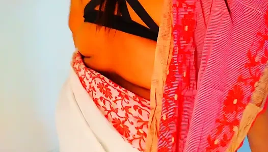 Ibu tiri indiaku menyapu kamarnya sebelum aku ngentot memeknya habis-habisan - toket & pantat besar (bagian-2)