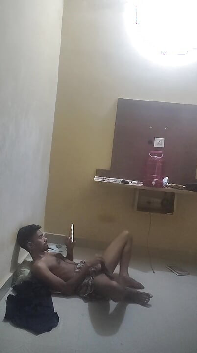 Odia single guy masturbating at home alone