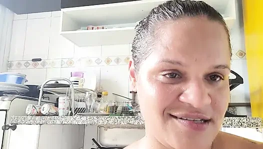 Gil için mutfakta video