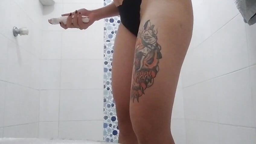 I'm shaving, come with me, daddy
