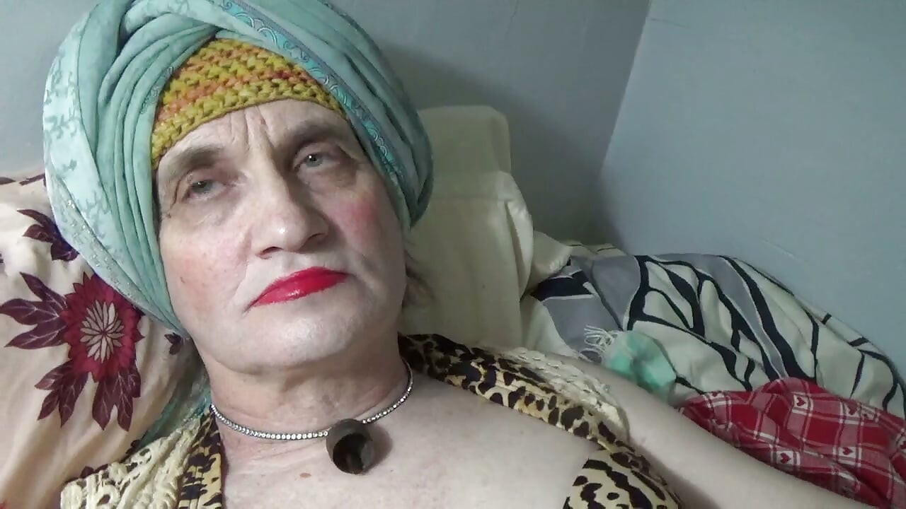 Ladyboy velho Serge Lusin. 2026ff