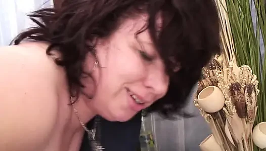 milf with fat dildo in fat pussy