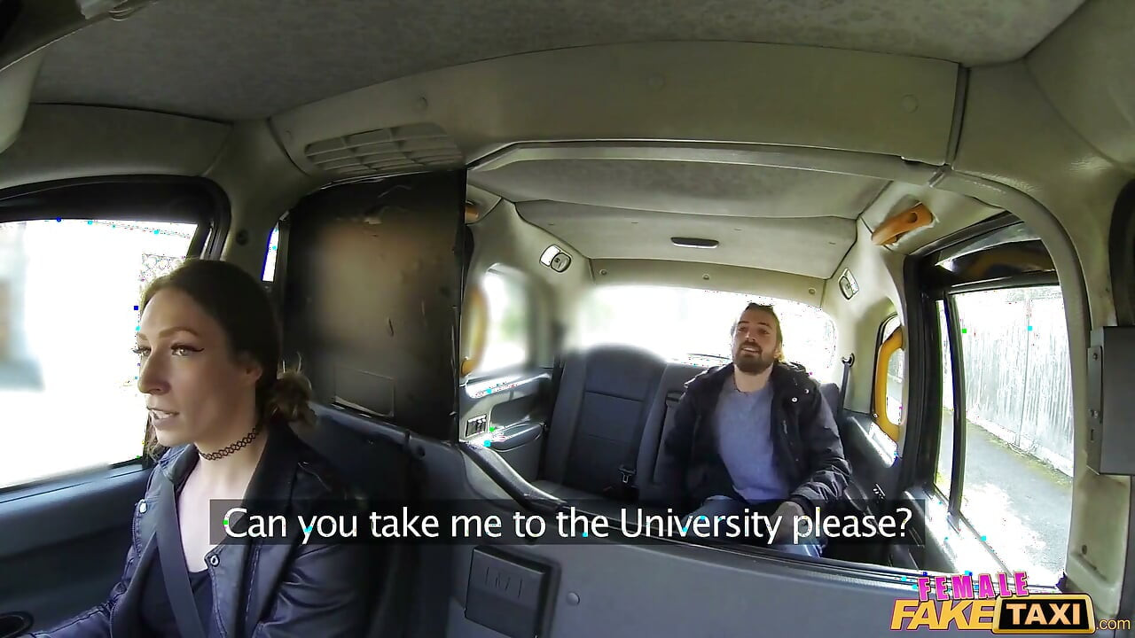 Fake taxi - ateşli şoför öğrenci yarağının tadına bakıyor