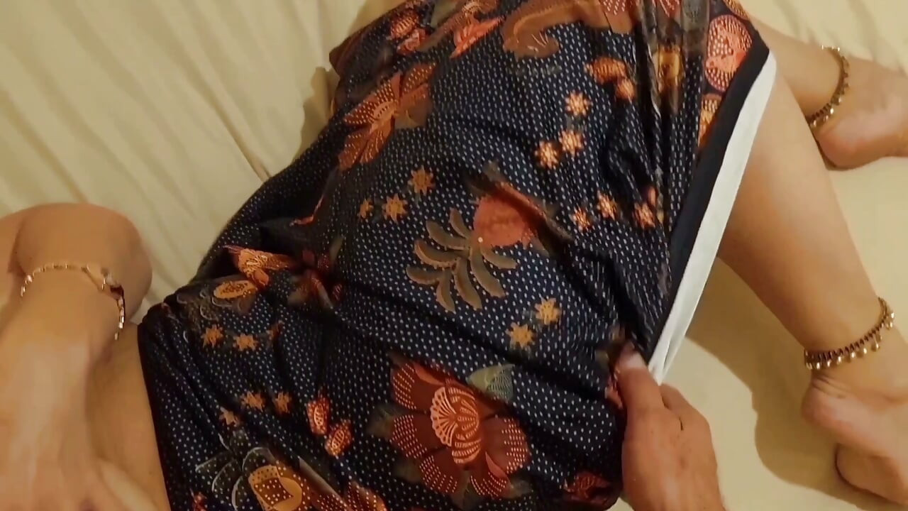Amateur Blonde Mature Wife Enjoys Sex After Walk