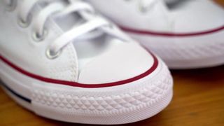 My Sister's Shoes: Converse Low White Brand New I chucklove