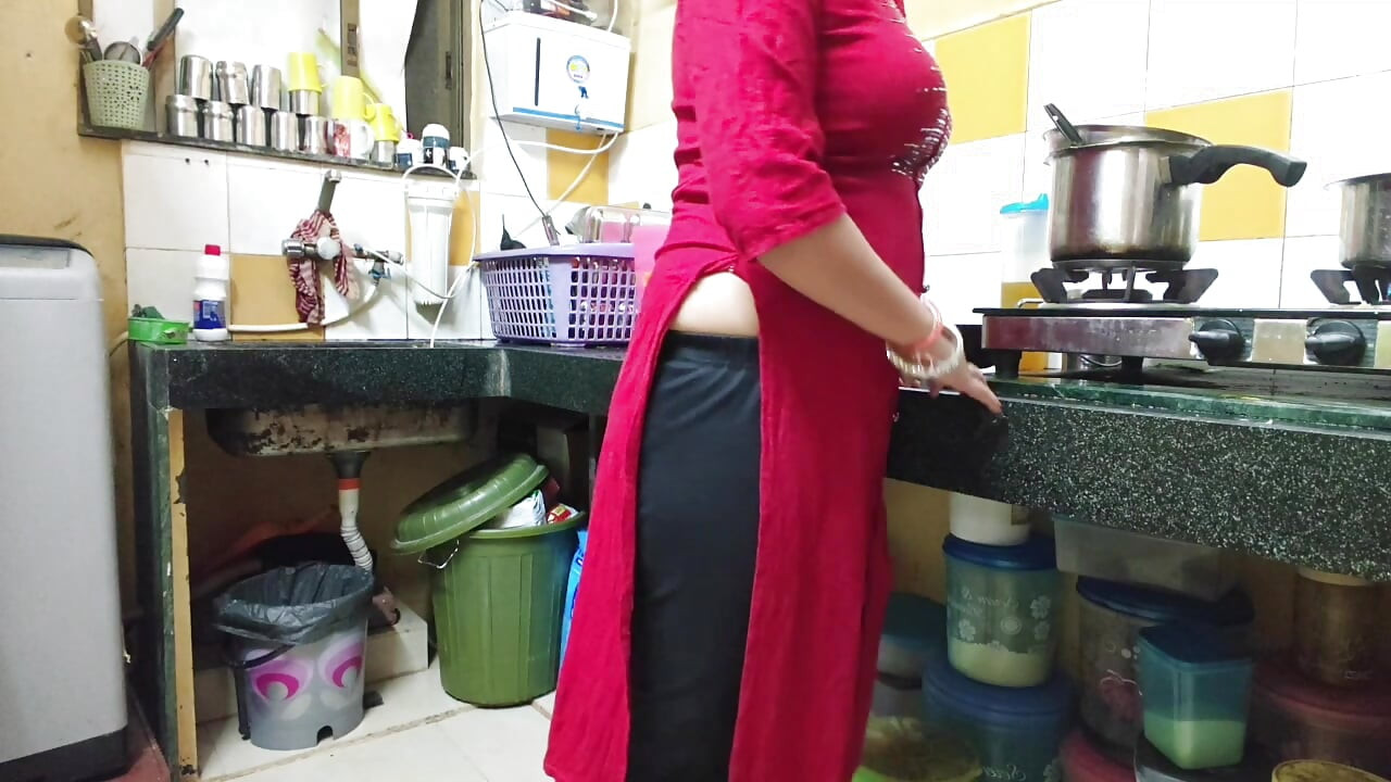 Bhabhi Ko Khana Banane Nhi Diya Devar Ji Ne Kichen Mai Hi Choda