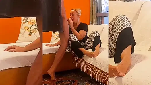 Amateur Blonde Mature Wife Enjoys Oral Sex in Between