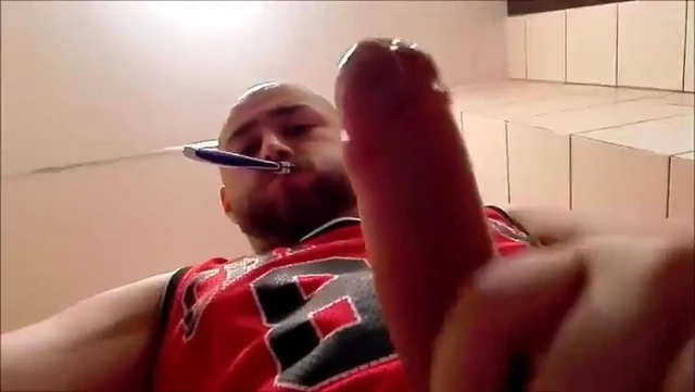 Str8 brush his teeth and stroke his cock