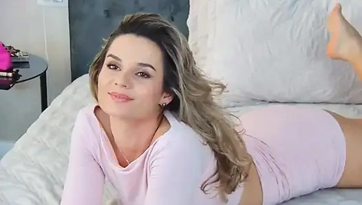 HelenWaldorf Has That Lovely After Hours Mood