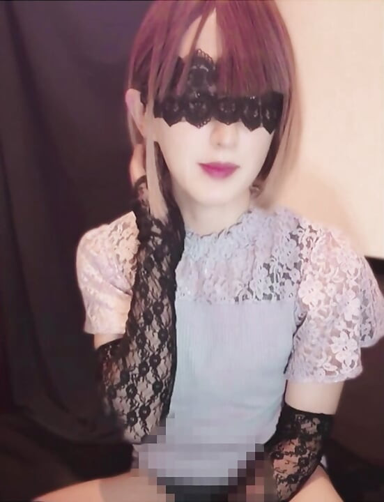 Bob hair cross-dressing masturbation video