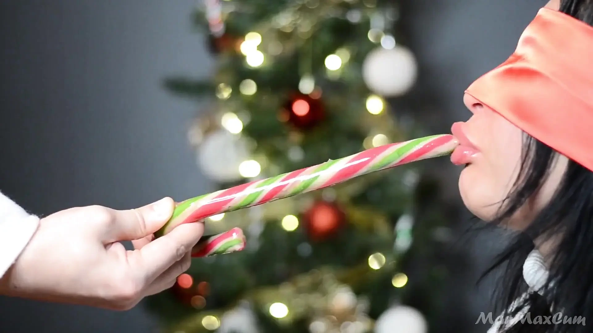 Santa Tricked Her with His Candy Cane – Huge Facial