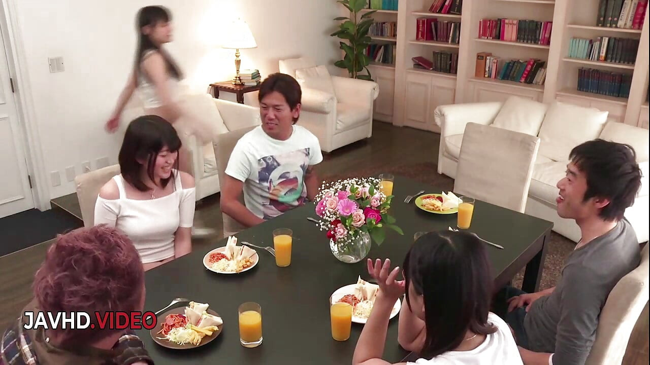 Séance de sexe en groupe avec des Japonaises coquines avides de plaisir avec creampie et d’action torride