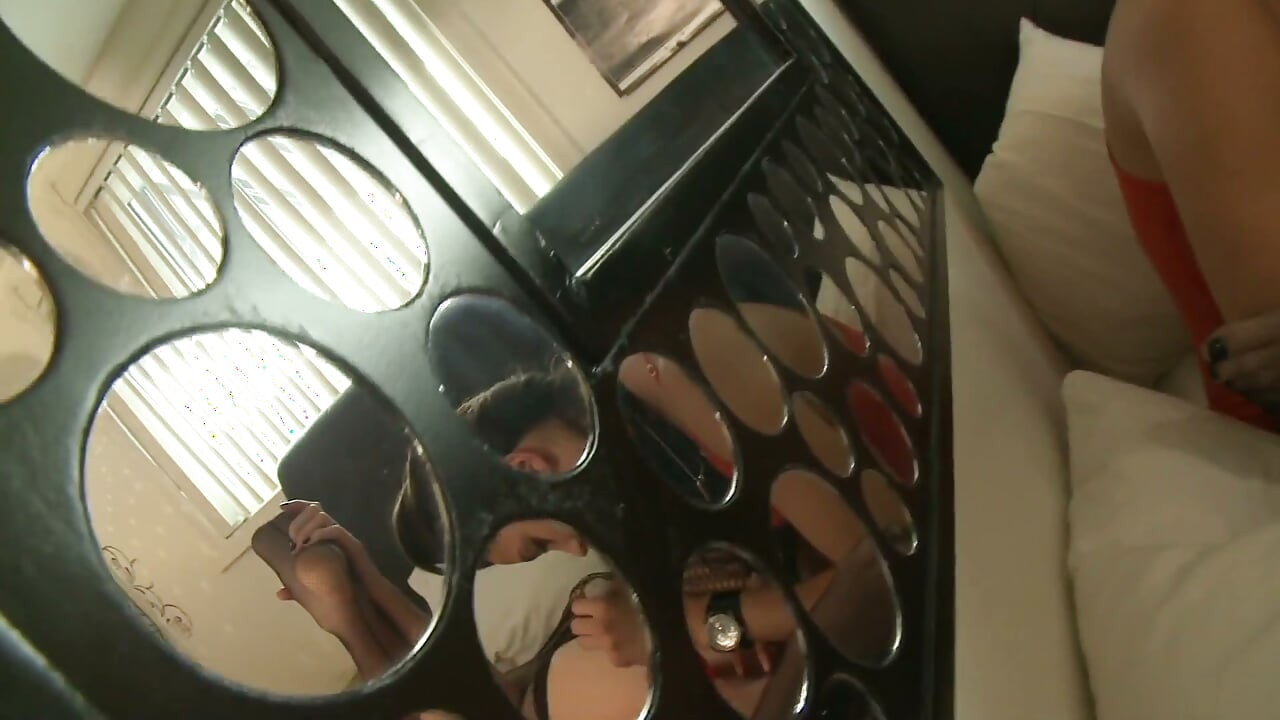 Intense pussy pleasing girlfriends spend quality time together