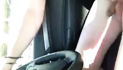 yine çıplak araba kullanmak