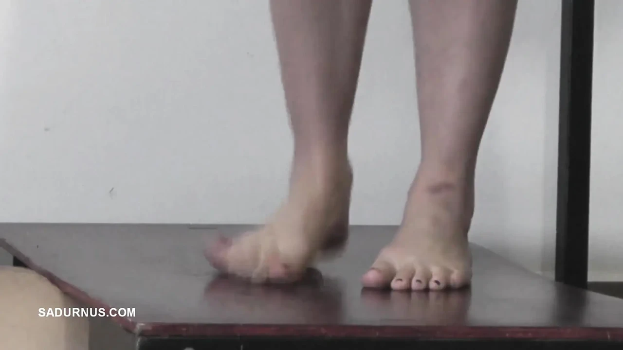 The Slave Will Not Have an Orgasm Under Mistress Cassy’s Bare Feet