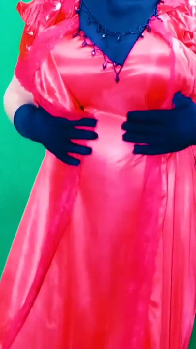 Zapanjujući trenutak iz "Nachte Nachte - by Nargis Album Sonar Chan"