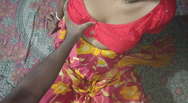 Padosan uncle ka beti ko apne ghar mein bulakar kiya chudai