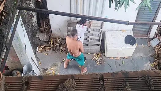 Hizmetçile dışarıda seks