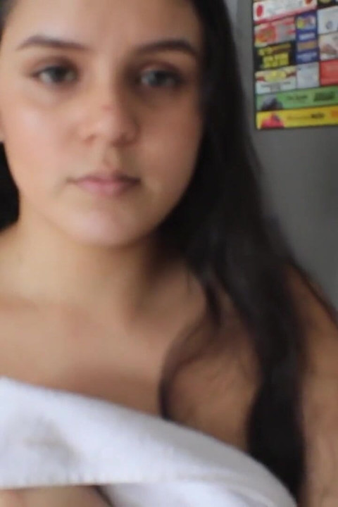 My Stepsister Squirts in the Kitchen, Porn in Spanish