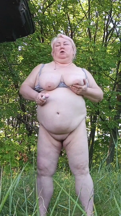 masturbating her pussy in nature | Clip 2