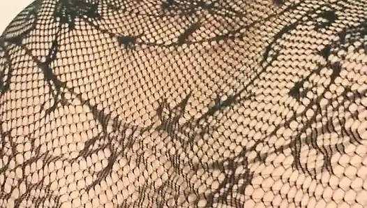 Pantat besar dalam pakaian dalam membuatnya muncrat cepat