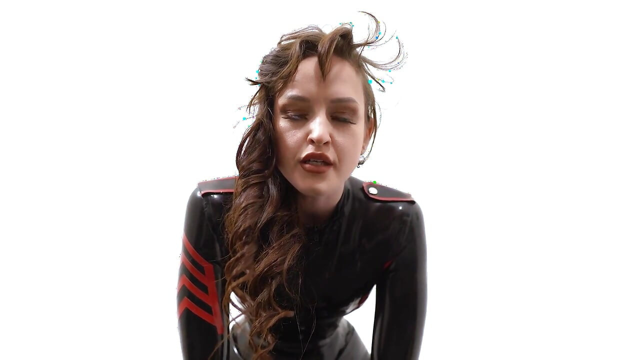 Vivienne L'amour - dominadora de látex - instrucciones de paja