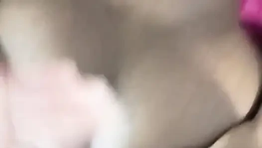 Döl götten aşağı akıyor