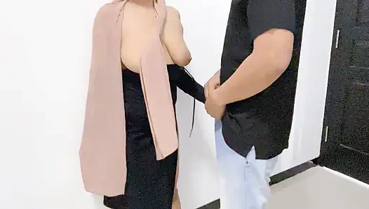 Seduced by my friend's sexy mom