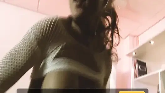 Adegan pesta celana dalam 4_gorgeous pekerja kantoran semok dientot di kantor sambil pakai lingerie