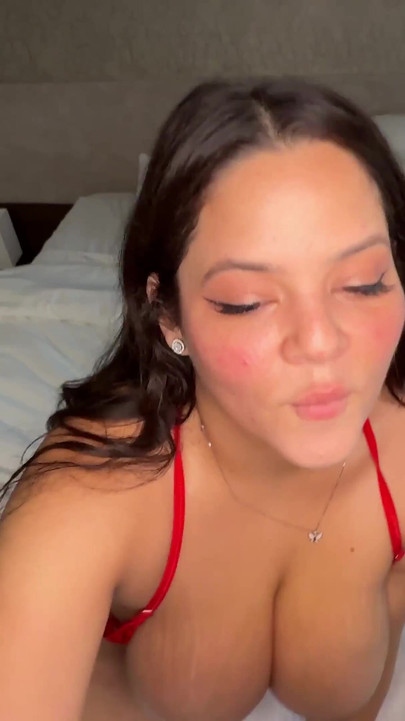 สาวละตินตัวใหญ่สวยเซ็กซี่ DANI VALENTINA โดนน้ํามันและทําลายโดยควยใหญ่ผิวดํา คลิป 1