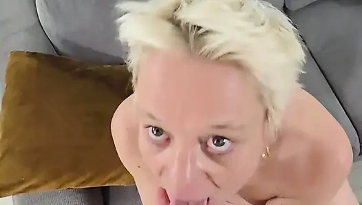 Blowjob yang bagus dan handjob yang bagus