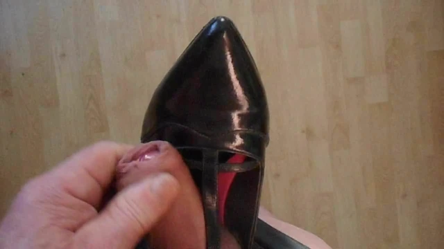 shoes friends