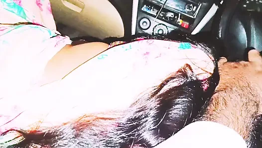 Hintli arabada seks pembe sari yenge erkek arkadaşıyla sikişmeye çalışıyor. Telugu Firty Konuşuyor.