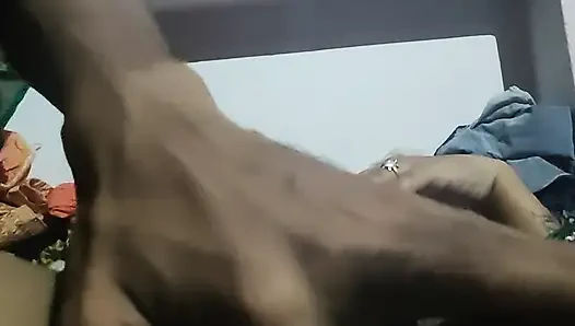 Двоюродная сестра массирует мою киску