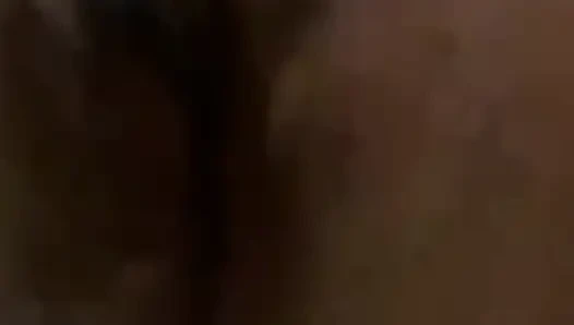 Evli kadının yarağa ihtiyacı var. Ne kadar azgın olduğuna bak