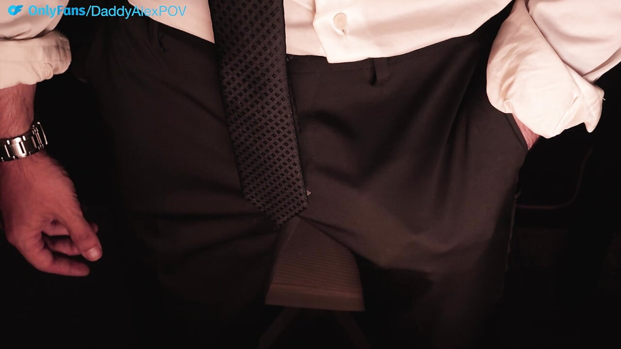 POV: Adlyd din administrerende direktør pappas skitne snakk - 10 massive belastninger i ansiktet ditt (ASMR Lapel Audio)
