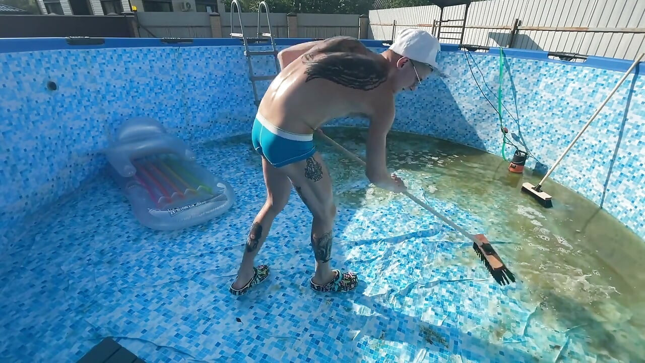 #395 Boss Fucks Guy at the Bottom of the Pool While Neighbors Watch Them