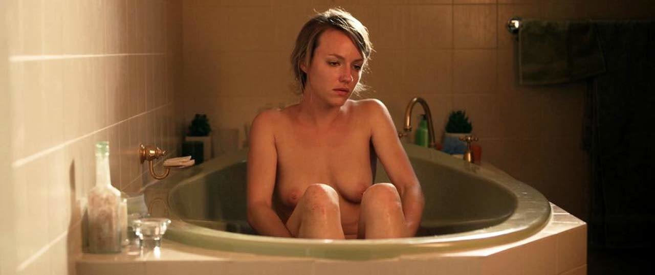 Alyson walker khỏa thân trong &#39;nụ hôn cháy bỏng&#39; trên scandalplanet.com