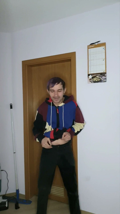 bathroom occupied :( | Clip 1
