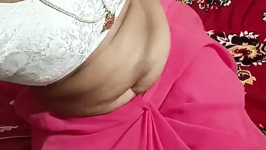 Tante cantik telugu india lagi asik ngentot gaya doggy sambil pakai kain sree