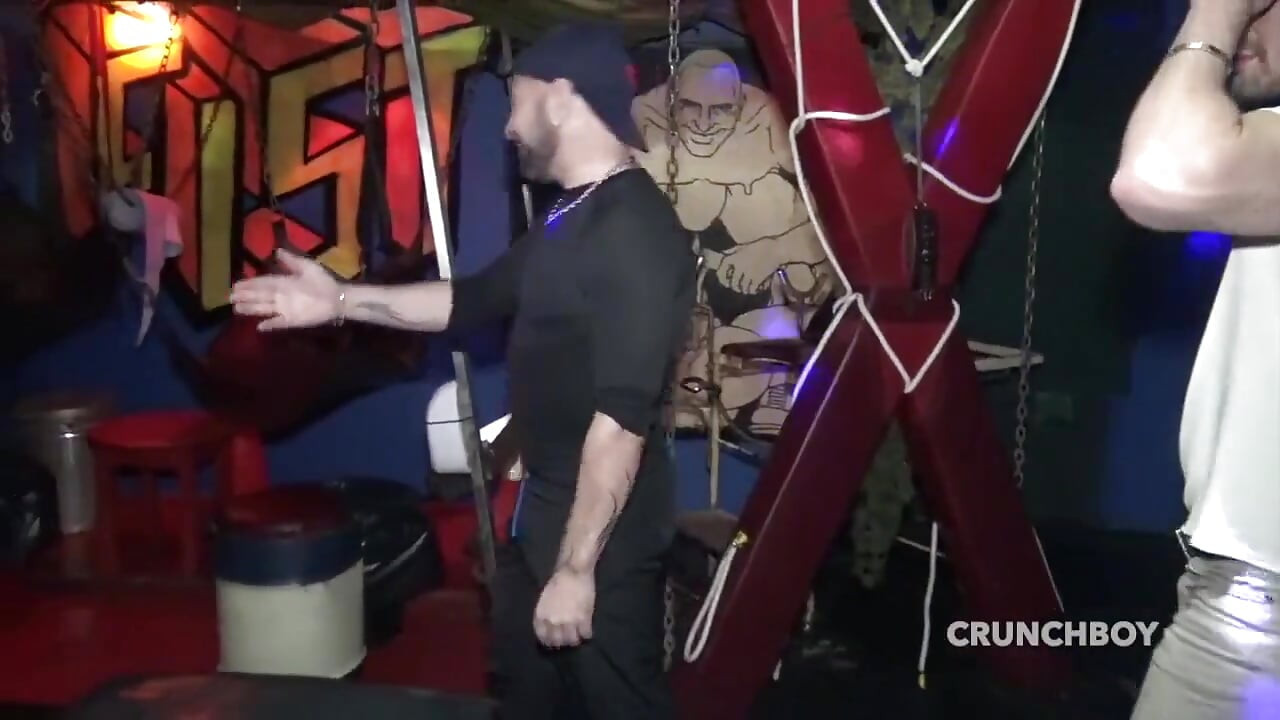 Seyx Bottoms Cremapied by Vlad Caslte