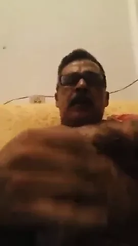 Coroa gozando