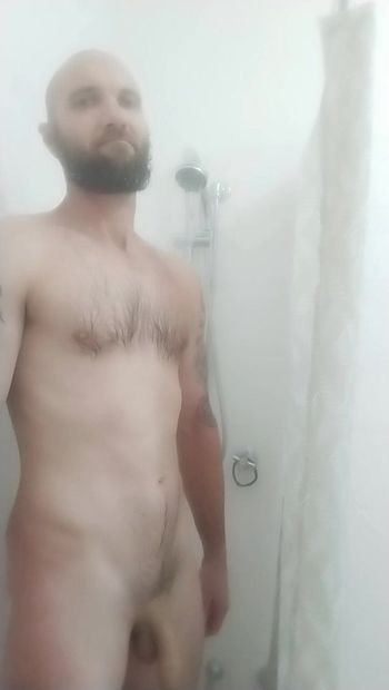 Australian bloke getting out the shower